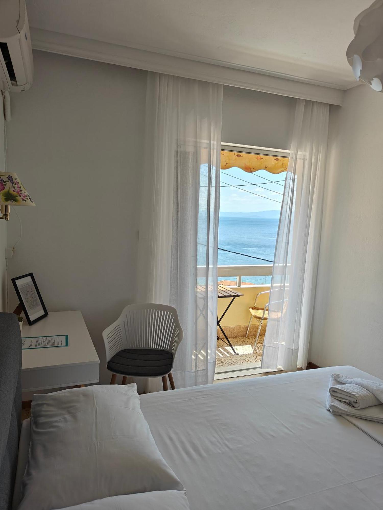 Hotel Rania Loutra Edipsou  Exterior photo